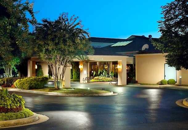 The exterior of the Courtyard Nashville Brentwood